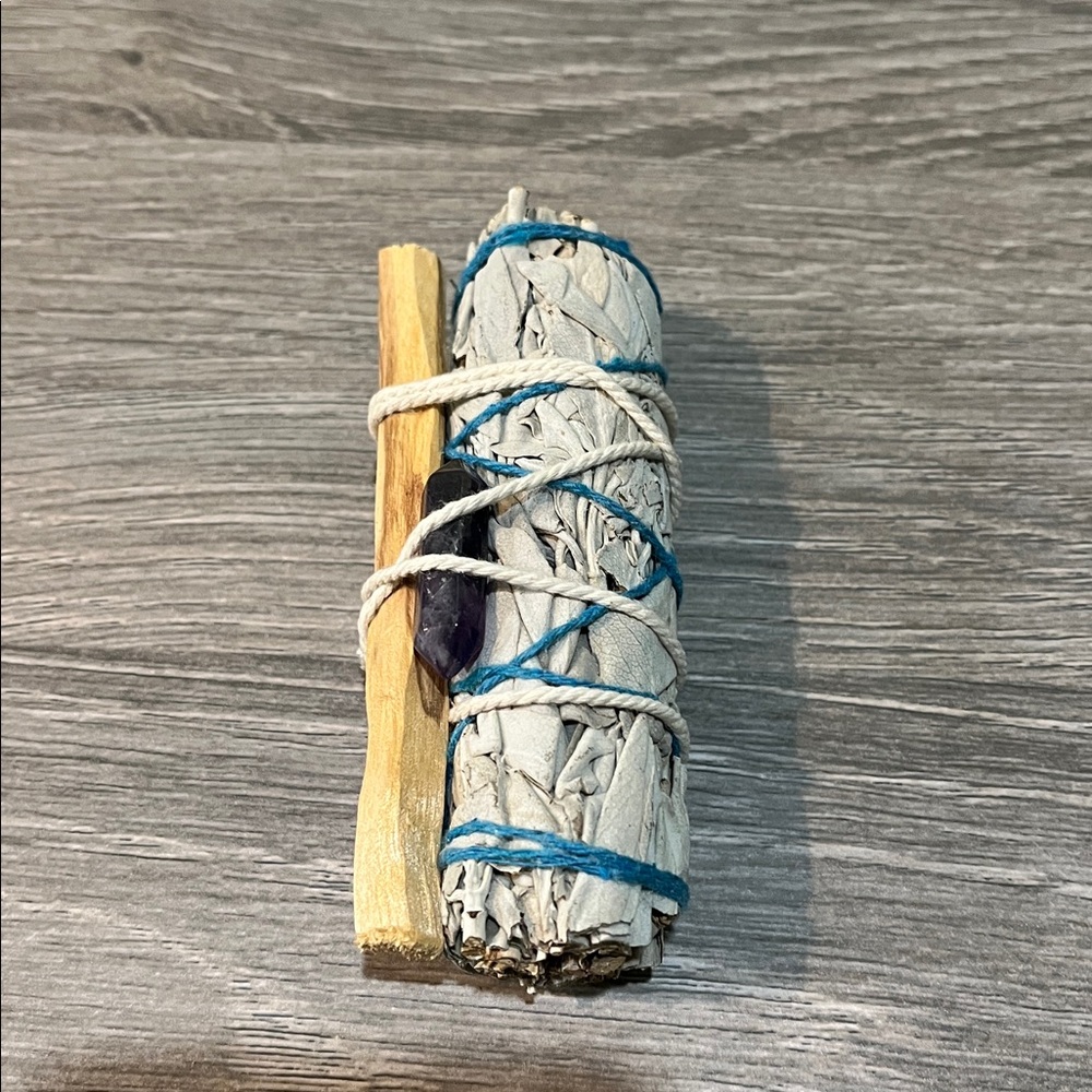 Sage and Palo Santo Bundle with Amethyst - Picture 4 of 4